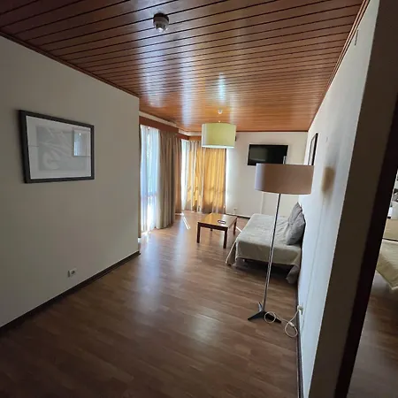 Cheerfulway Bravamar 호텔 3*